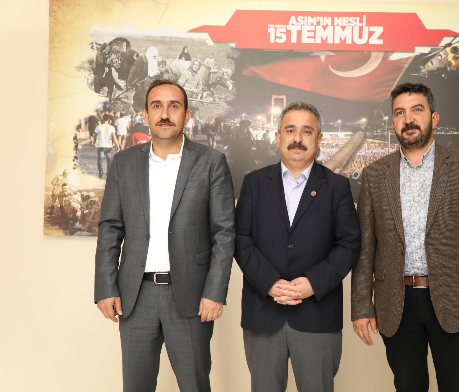 AK Parti Milletvekili Aday Adayı Sn. Sinan BURHAN Belediye Başkanımız Av. Mustafa İLMEK 'i  ve İlçe Başkanı Hamit KORKMAZ 'ı ziyaret etti.