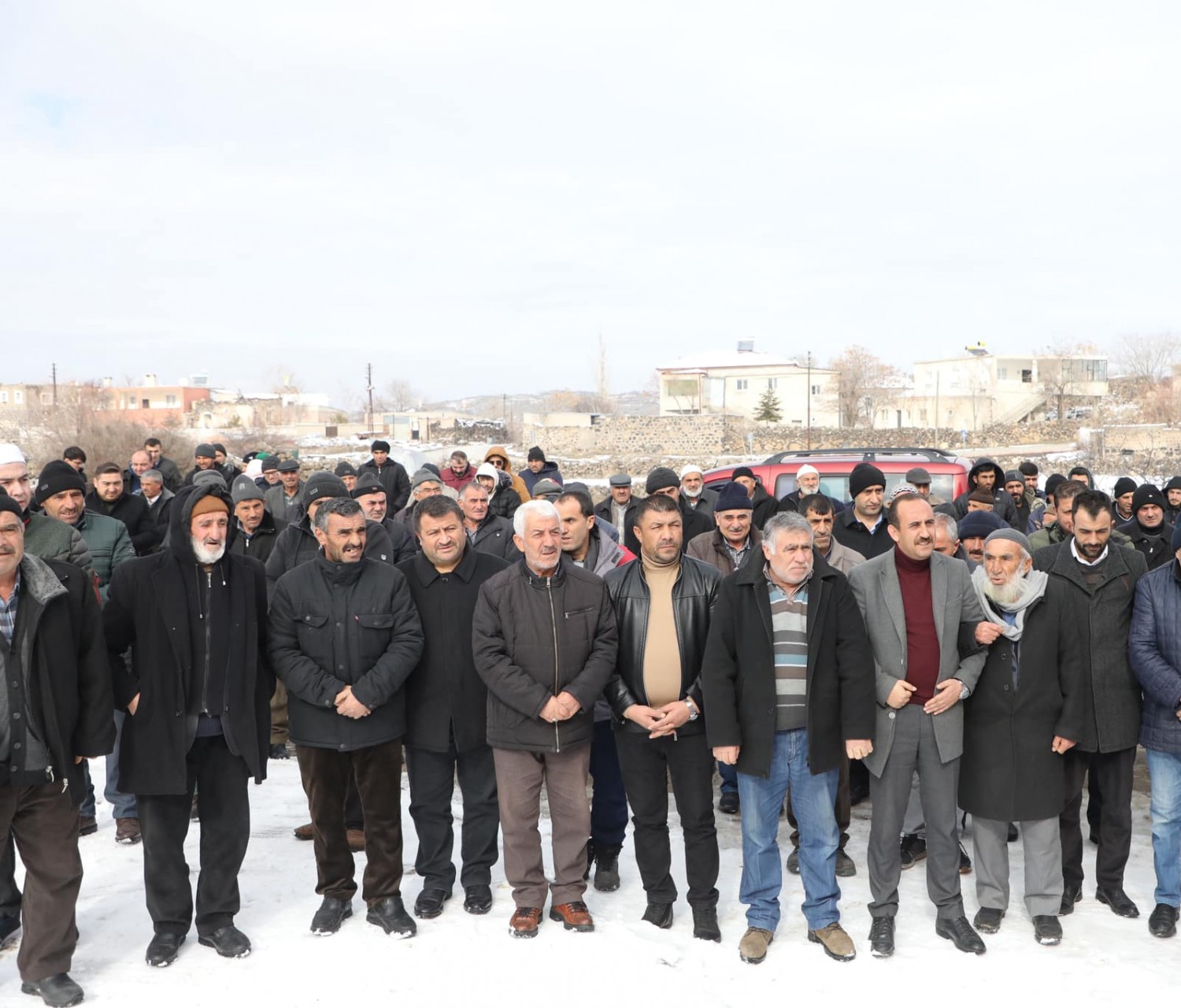 Belediye Başkanımız Av. Mustafa İlmek, AK Parti İlçe Başkan Yardımcısı Sn. Hüseyin Yazer ve ilçe teşkilatı ile birlikte Kocaoğlan Çardak mahallesinde düzenlenen