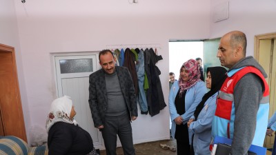 Belediye Başkanımız Av. Mustafa İlmek, Subaşı Mahallesinde Sosyal Dayanışma Vakfının hizmet ettiği vatandaşlarımızın evini ziyaret ederek taleplerini dinledi.