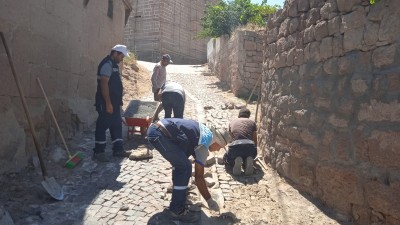 İlçemize bağlı Bulgurcu mahallesinde parke tamir çalışmaları yapılmaktadır... Daha güzel İncesu için çalışıyoruz...