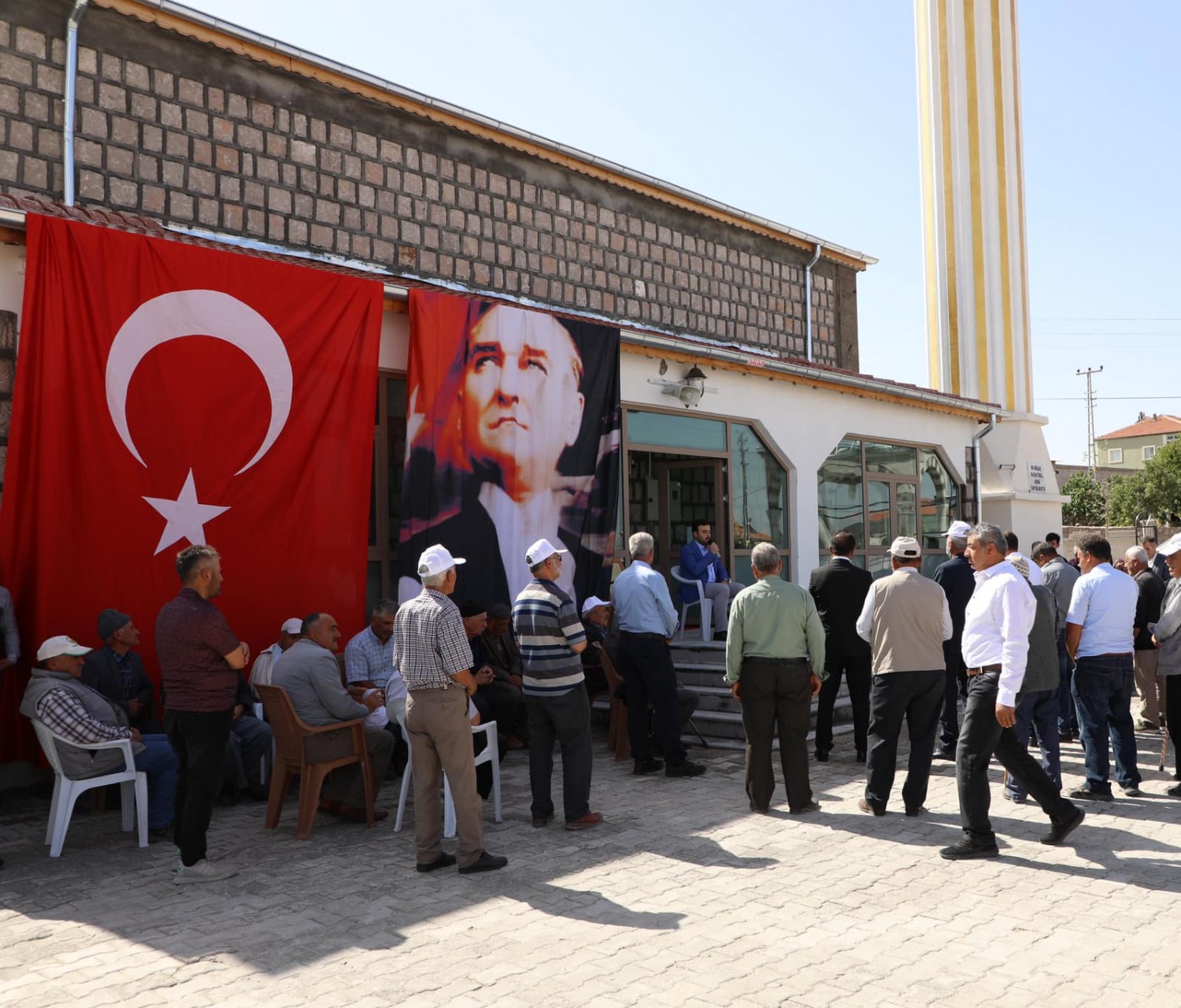 Belediye Başkanımız Av. Mustafa İlmek Tahirini mahallesine yapılan caminin açılışı törenine katıldı.