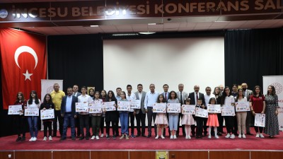 Belediye Başkanımız Av. Mustafa İLMEK İncesu İlçe Milli Eğitim Müdürlüğü tarafından düzenlenen Şiir, Resim ve Kompozisyon yarışması ödül töreni programına katıldı. Dereceye giren öğrencilerimizi tebrik ederiz...