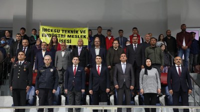 Belediye Başkanımız Av. Mustafa İLMEK, eşi Sevim İLMEK hanım ile birlikte ilçemizde düzenlenen 19 Mayıs Gençlik ve Spor Bayramı etkinliklerine katıldı.